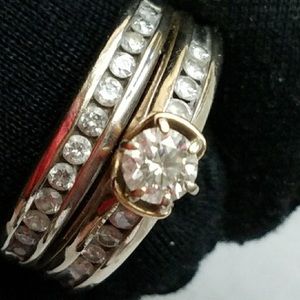 Two toned wedding ring set